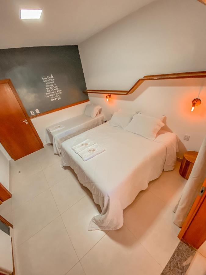 Quarto Triplo com Varanda
